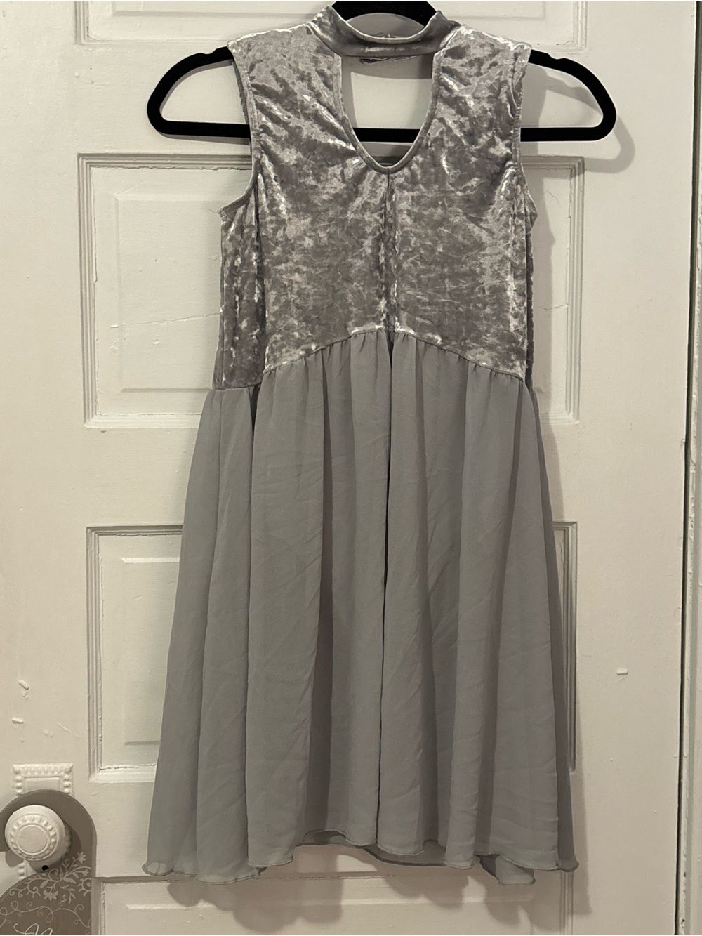 Weissman Silver Velvet & Chiffon Mock-Neck Small Adult dance costume